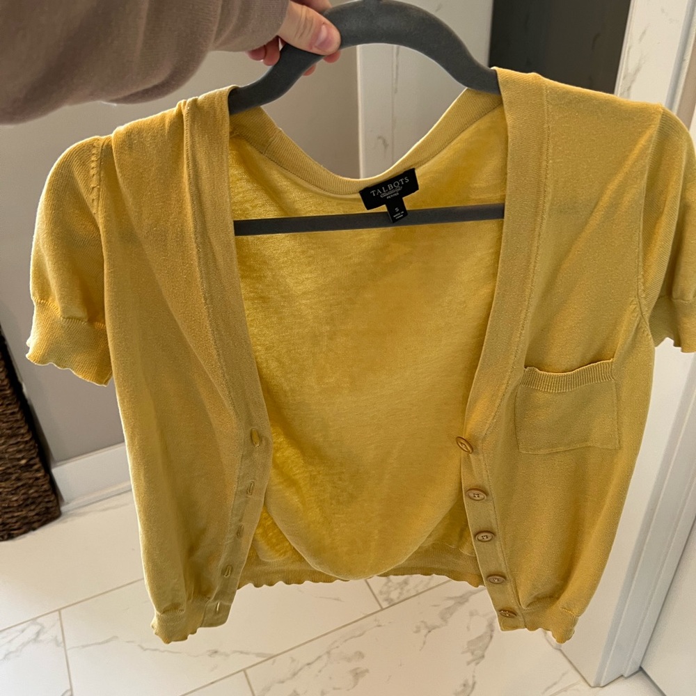 Yellow button down small - Picture 4 of 4